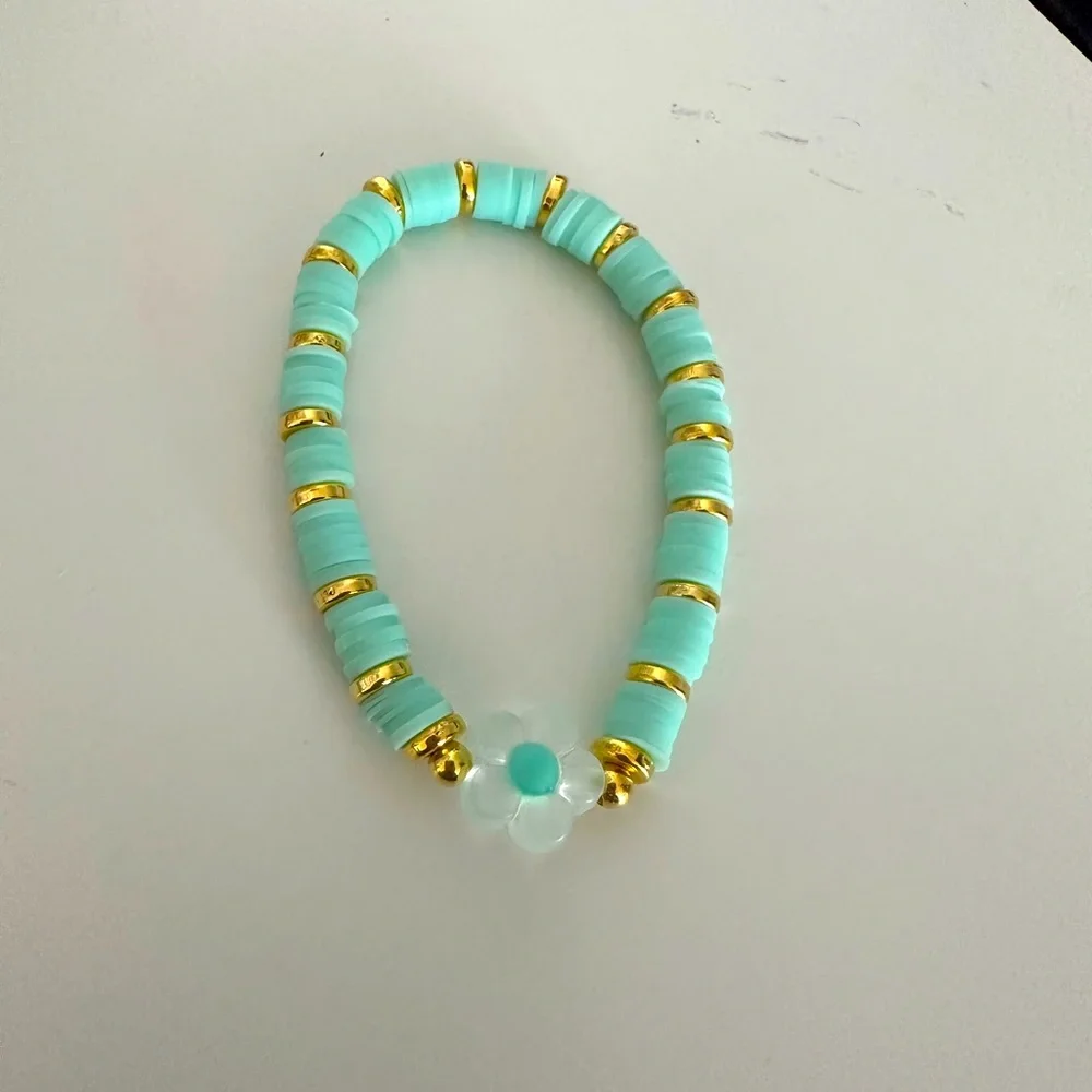 Bracelets - Picture 1 of 8